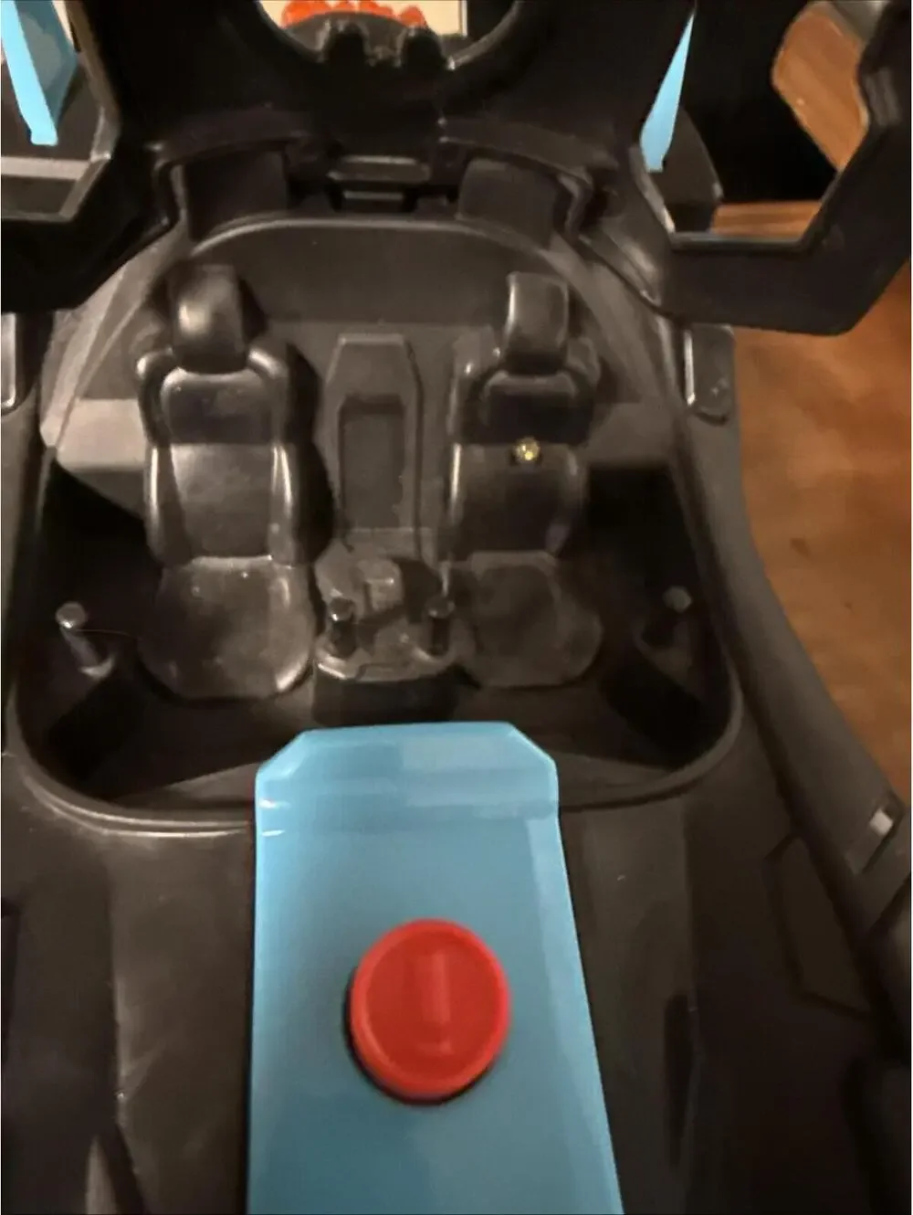 *Batmobile Rare Model England / United Kingdom - Lighted, Sound - Solid Toy Car